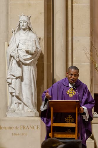 Père Narcisse RURENGA à Saint Ambroise Paris