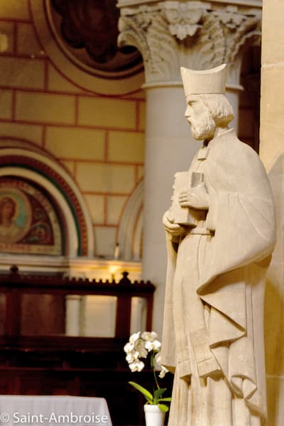 Saint Ambroise de Milan, sculpture à Saint Ambroise