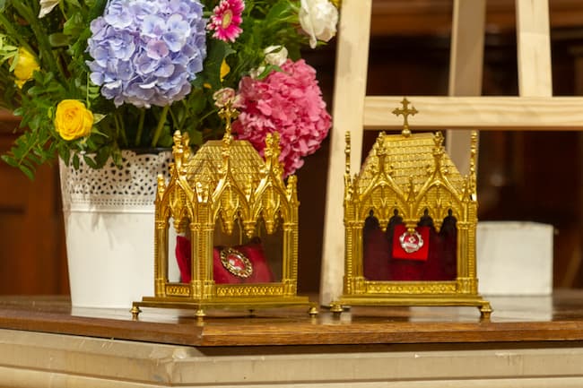 Messe de Sainte Teresa de Calcutta avec les reliques