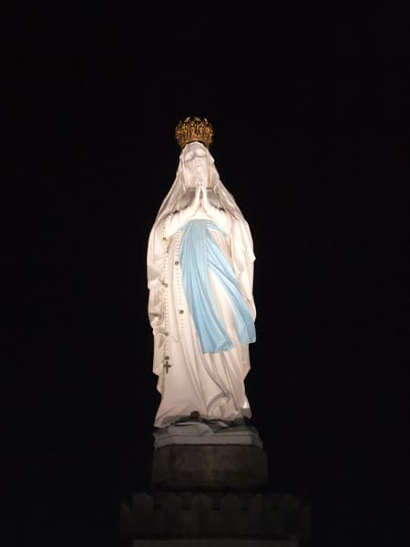Lourdes, Vierge la nuit, sanctuaire, Immaculée Conception