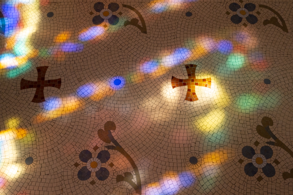 lumière au sol des vitraux