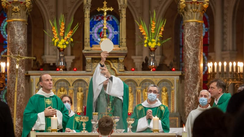 Photo de l'équipe paroissiale de Saint-Ambroise - Offrande