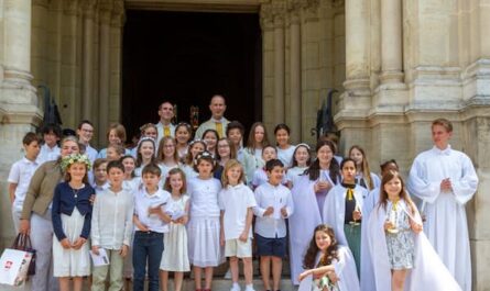 1ère communion 2022 des enfants à Saint Ambroise