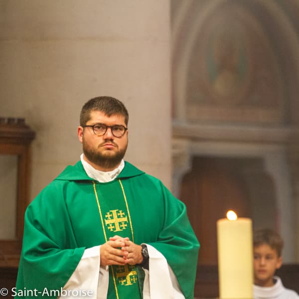 Père Maxime Petit à Saint Ambroise