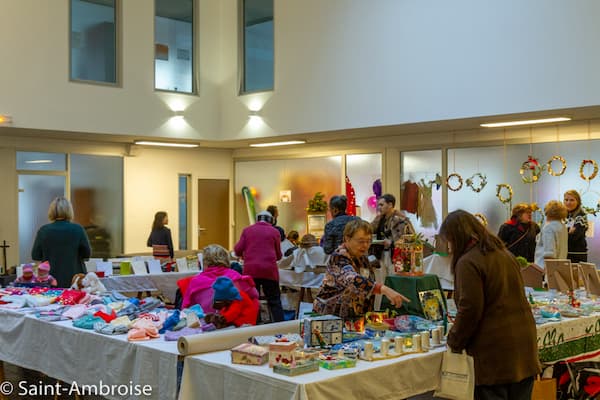 Préparation marché de Noël - Générosité des paroissiens