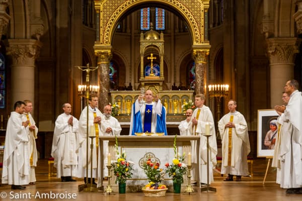 Messe de Sainte Teresa de Calcutta avec les prêtres