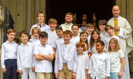1ère communion 2023 des enfants à Saint Ambroise