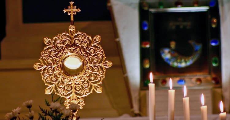 rassemblement des séminaristes de France à Paris - adoration