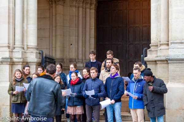 Chorale au marché de Noël de Saint Ambroise