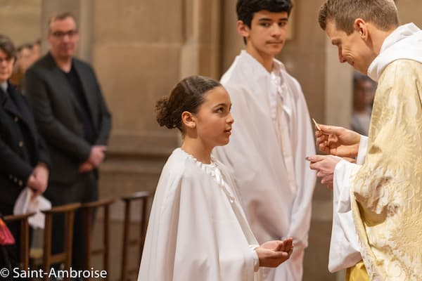 Les baptêmes de Pâques, enfants 2024 à Saint Ambroise