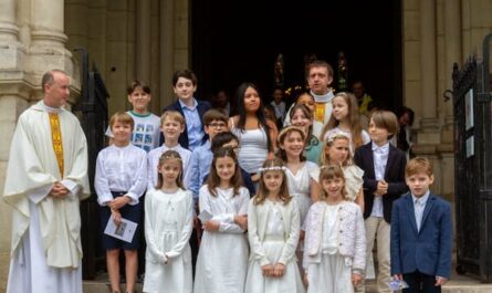 1ère communion 2024 des enfants à Saint Ambroise