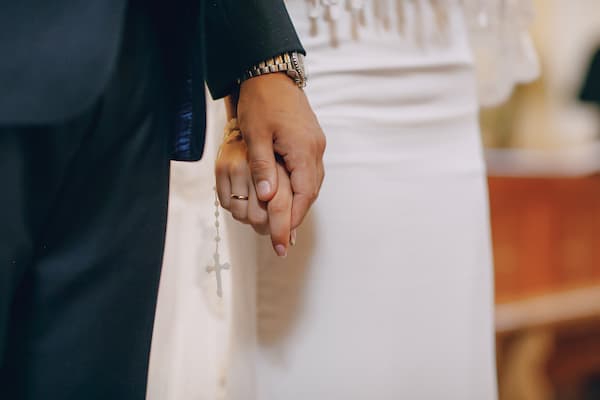 jeune couple, nos amours en mariage