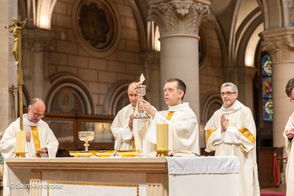 1ère communion 2025 des enfants à Saint Ambroise