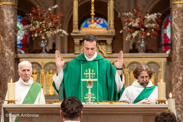 Messe de rentrée paroissiale 2025, Père Antoine de Pontevès