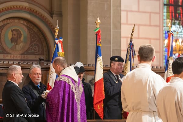 Souvenir Français, messe pour les morts pour la France à Saint Ambroise