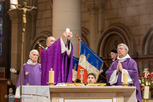 Souvenir Français, messe pour les morts pour la France à Saint Ambroise