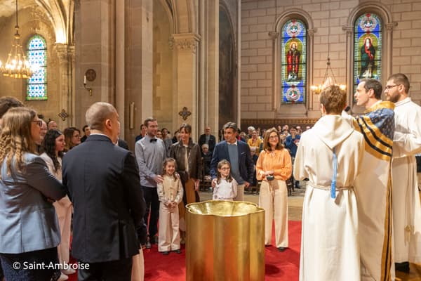 Les baptêmes de Pâques, photos 2026